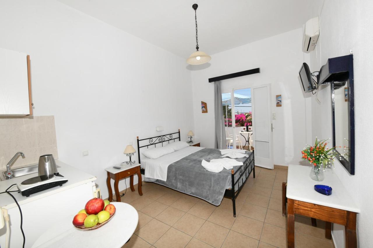 Sunflower Aparthotel Kamári エクステリア 写真