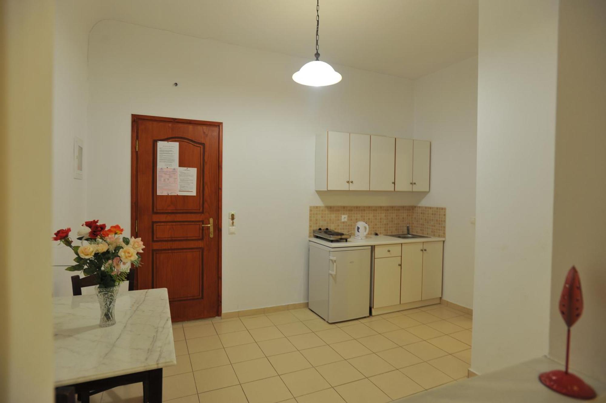 Sunflower Aparthotel Kamári エクステリア 写真