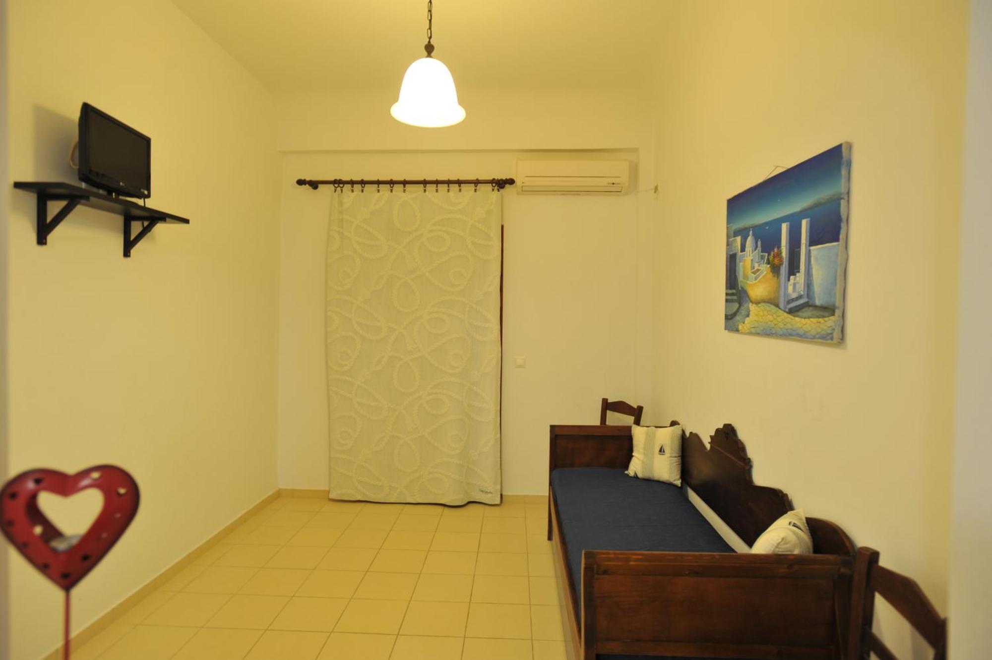 Sunflower Aparthotel Kamári エクステリア 写真