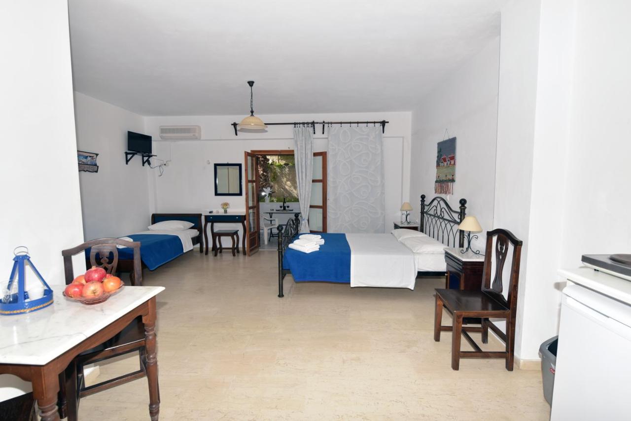 Sunflower Aparthotel Kamári エクステリア 写真