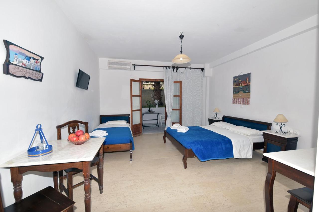 Sunflower Aparthotel Kamári エクステリア 写真