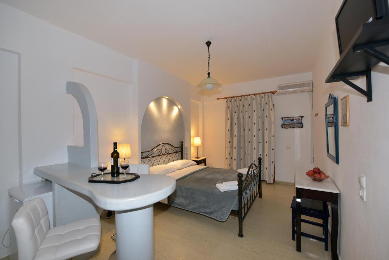 Sunflower Aparthotel Kamári エクステリア 写真