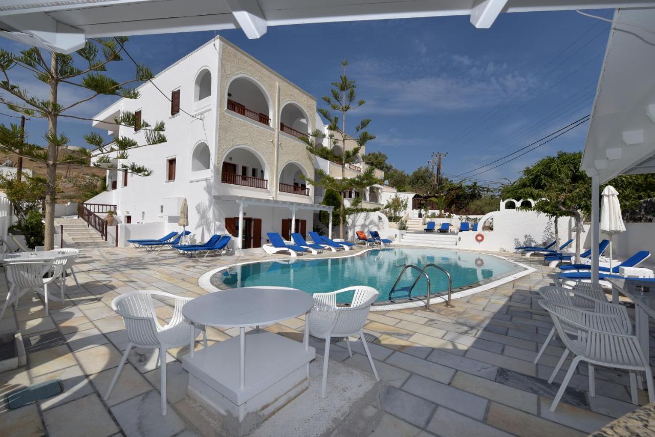 Sunflower Aparthotel Kamári エクステリア 写真