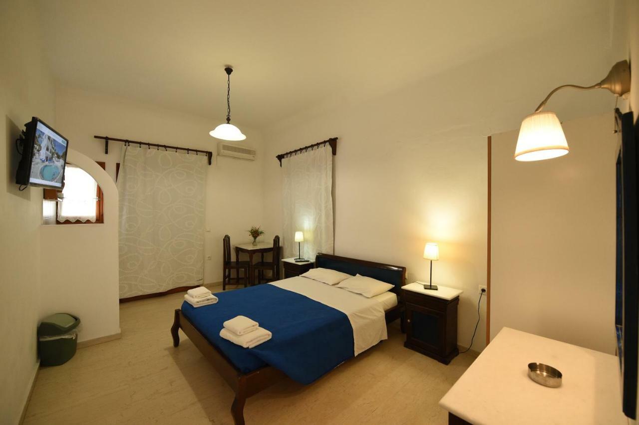 Sunflower Aparthotel Kamári エクステリア 写真